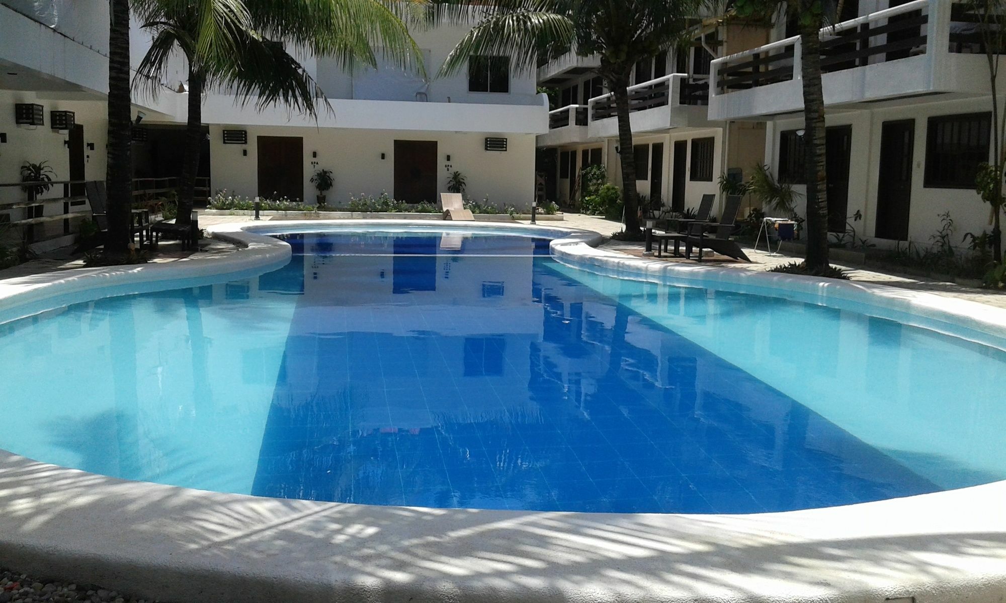 Feliness Resort Manoc-Manoc Екстер'єр фото