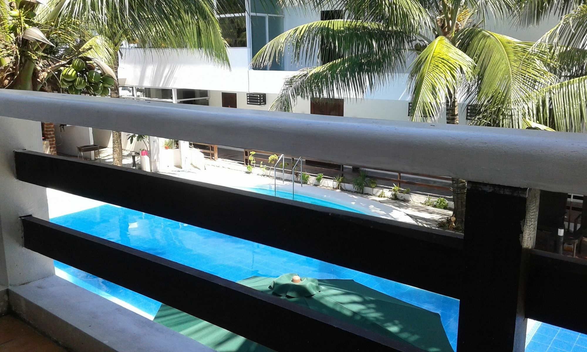 Feliness Resort Manoc-Manoc Екстер'єр фото