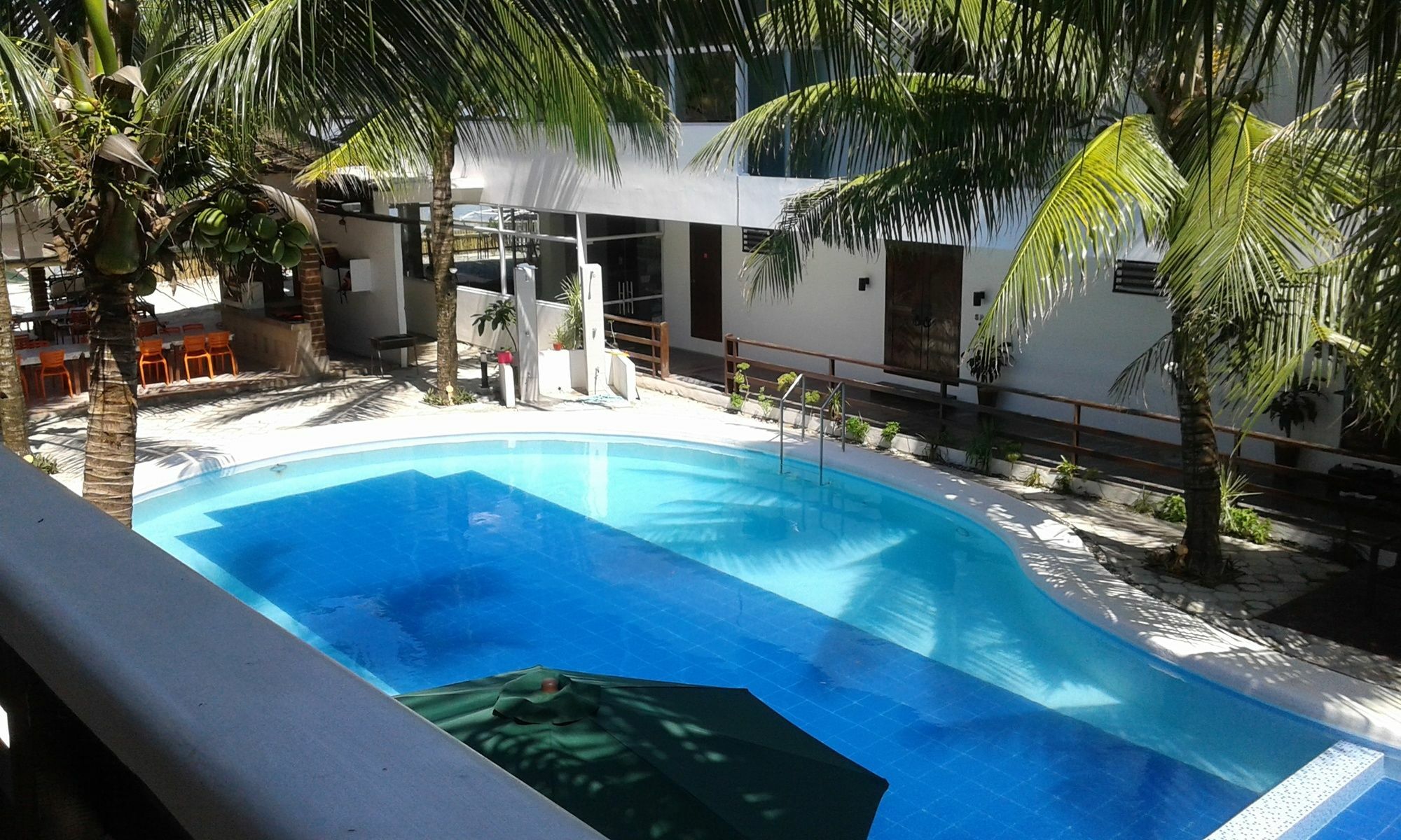 Feliness Resort Manoc-Manoc Екстер'єр фото