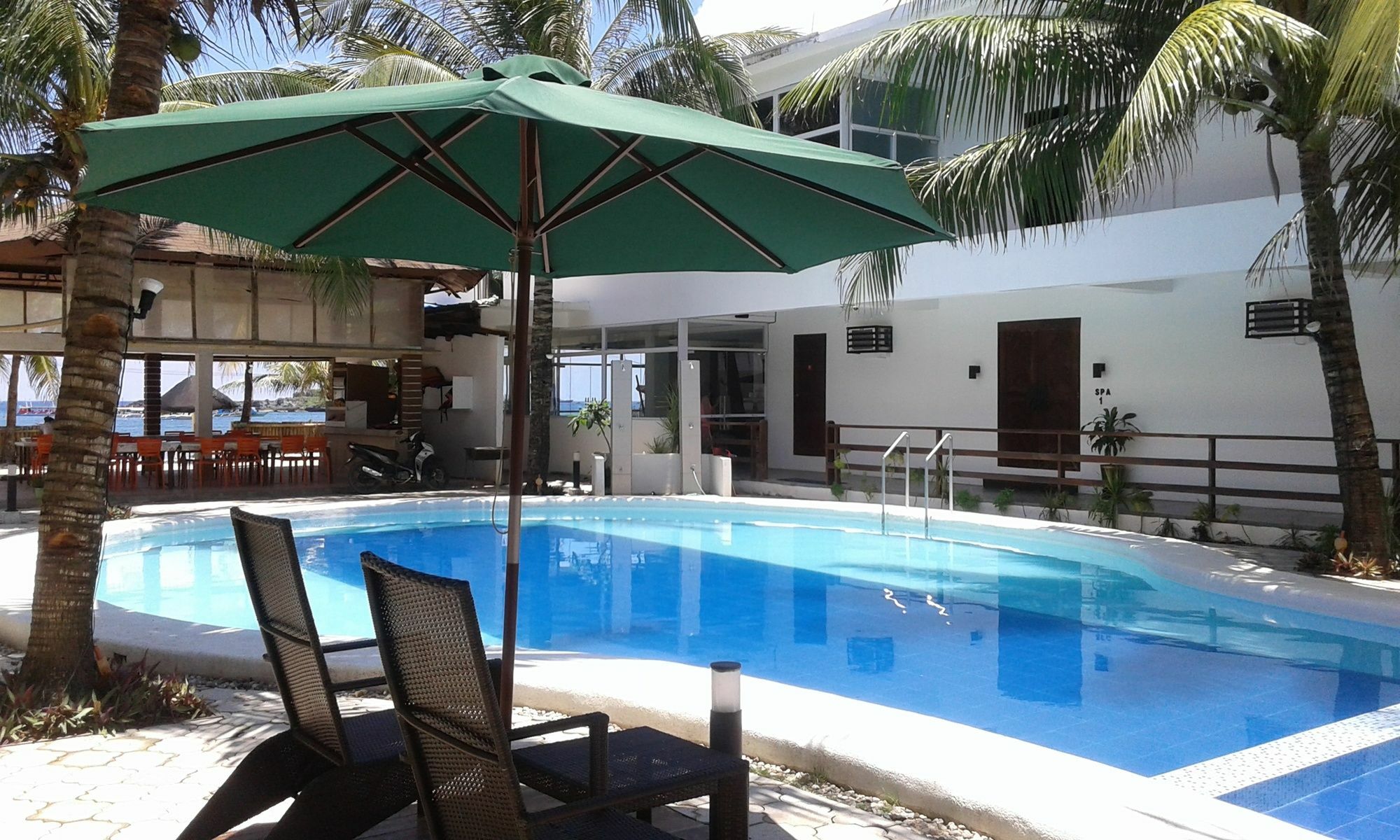 Feliness Resort Manoc-Manoc Екстер'єр фото